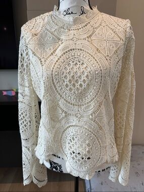 Ultra Pink Cream Crochet Lace  JUNIORS LARGE/ WOMANS SMALL. GORGEOUS!!!